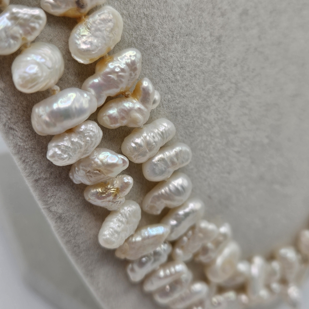 VINTAGE Cream Freshwater Baroque Rice Pearl Opera Length 55" Strand Necklace - Picture 5 of 7